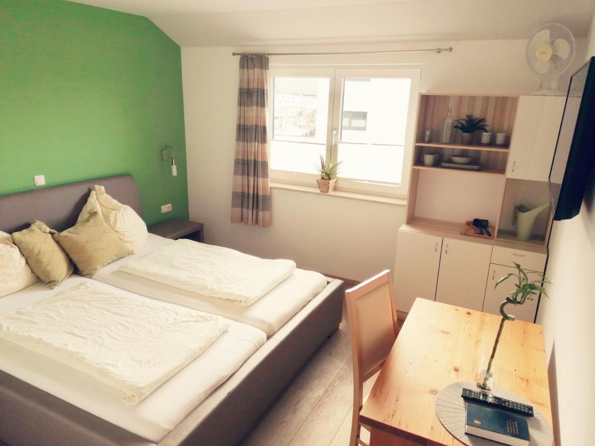 Taferne In Koestendorf - Ferienwohnung Monteurzimmer Neumarkt am Wallersee Dış mekan fotoğraf