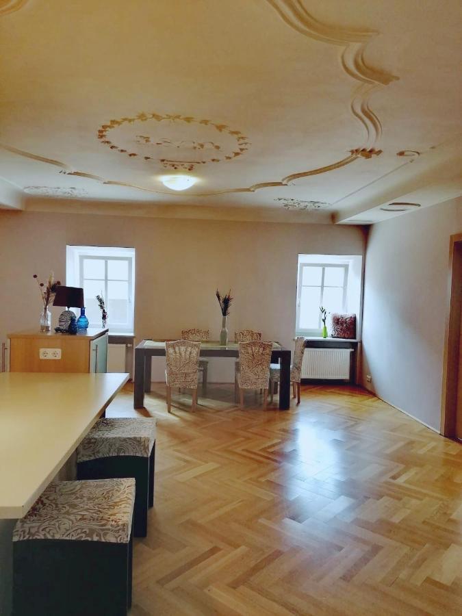 Taferne In Koestendorf - Ferienwohnung Monteurzimmer Neumarkt am Wallersee Dış mekan fotoğraf