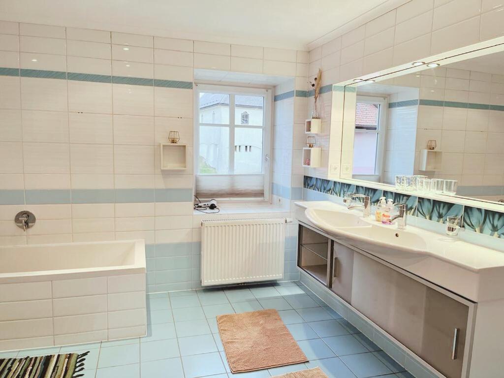 Taferne In Koestendorf - Ferienwohnung Monteurzimmer Neumarkt am Wallersee Dış mekan fotoğraf