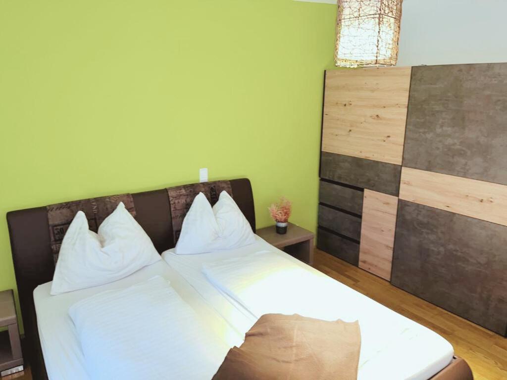 Taferne In Koestendorf - Ferienwohnung Monteurzimmer Neumarkt am Wallersee Dış mekan fotoğraf