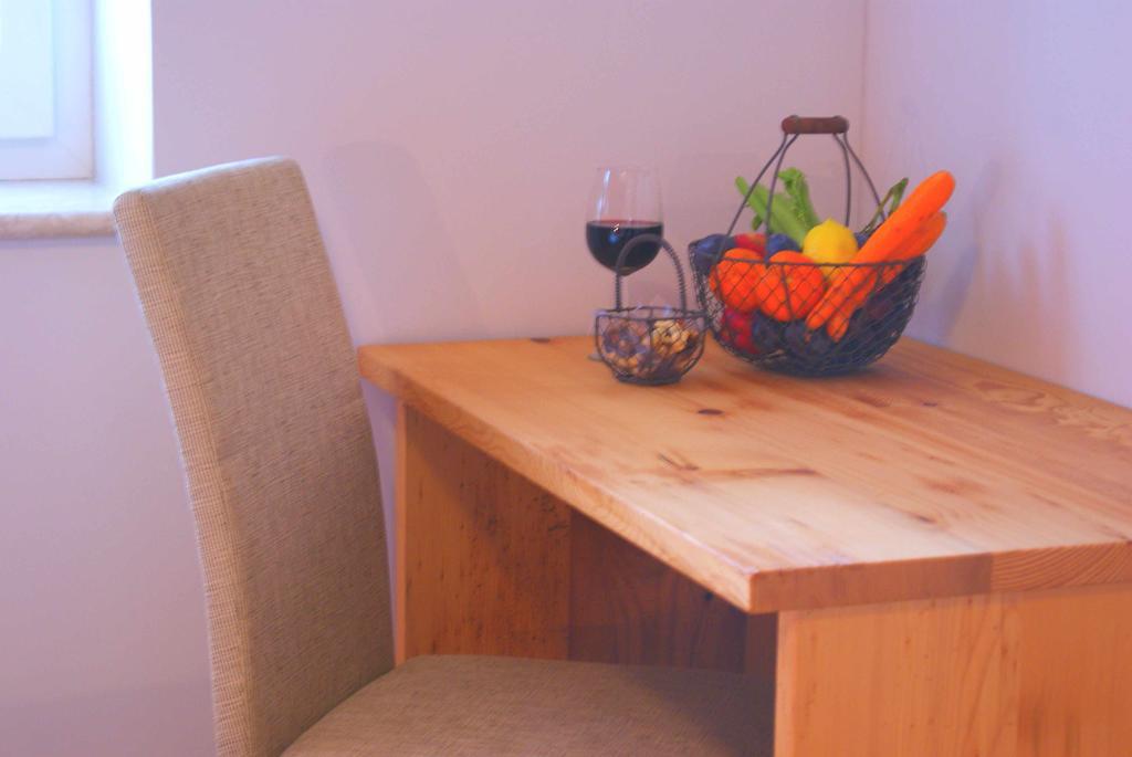Taferne In Koestendorf - Ferienwohnung Monteurzimmer Neumarkt am Wallersee Dış mekan fotoğraf