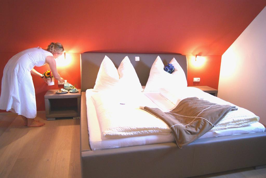 Taferne In Koestendorf - Ferienwohnung Monteurzimmer Neumarkt am Wallersee Dış mekan fotoğraf